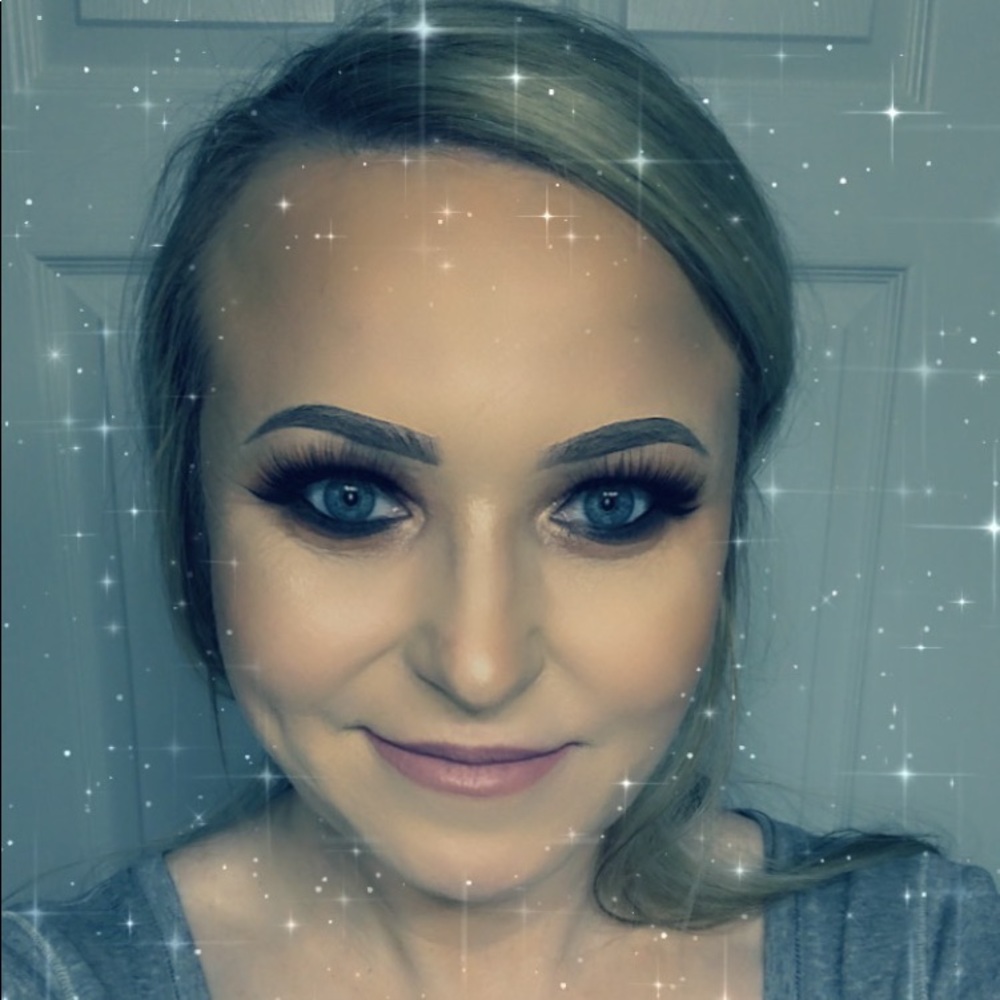 Meet your Posher, Magdalena